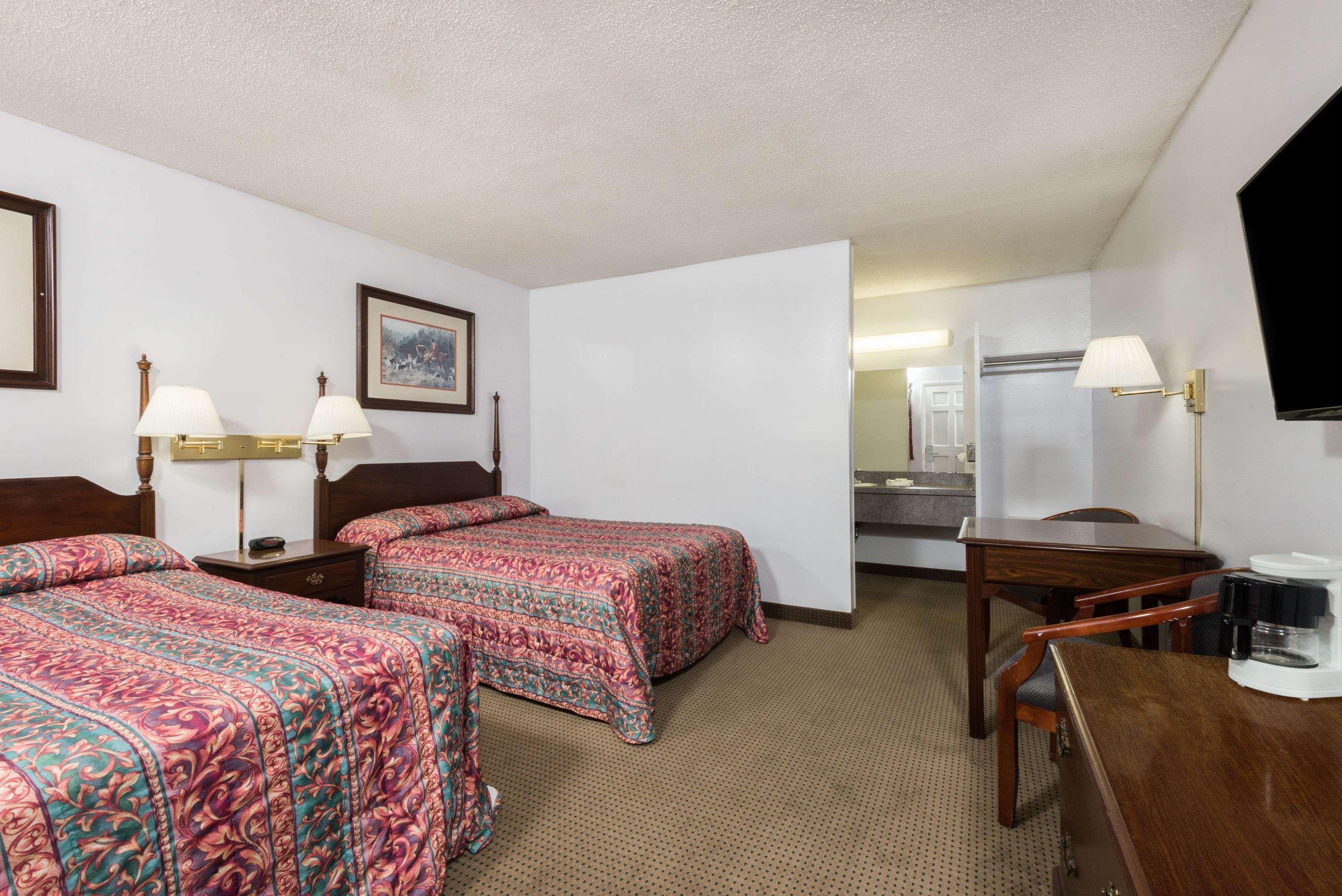 Travelodge By Wyndham Cape Cod Area West Dennis Εξωτερικό φωτογραφία
