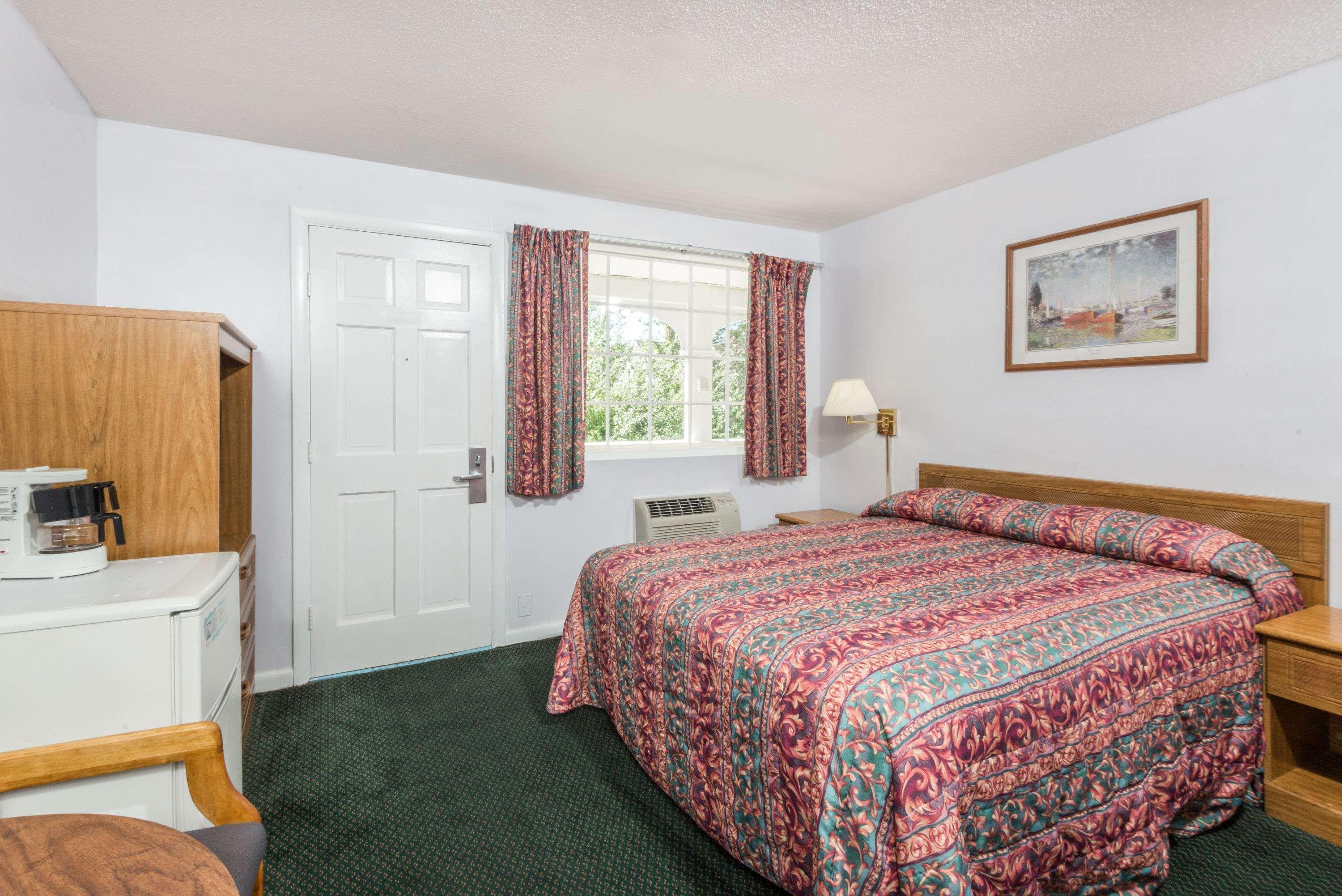 Travelodge By Wyndham Cape Cod Area West Dennis Εξωτερικό φωτογραφία