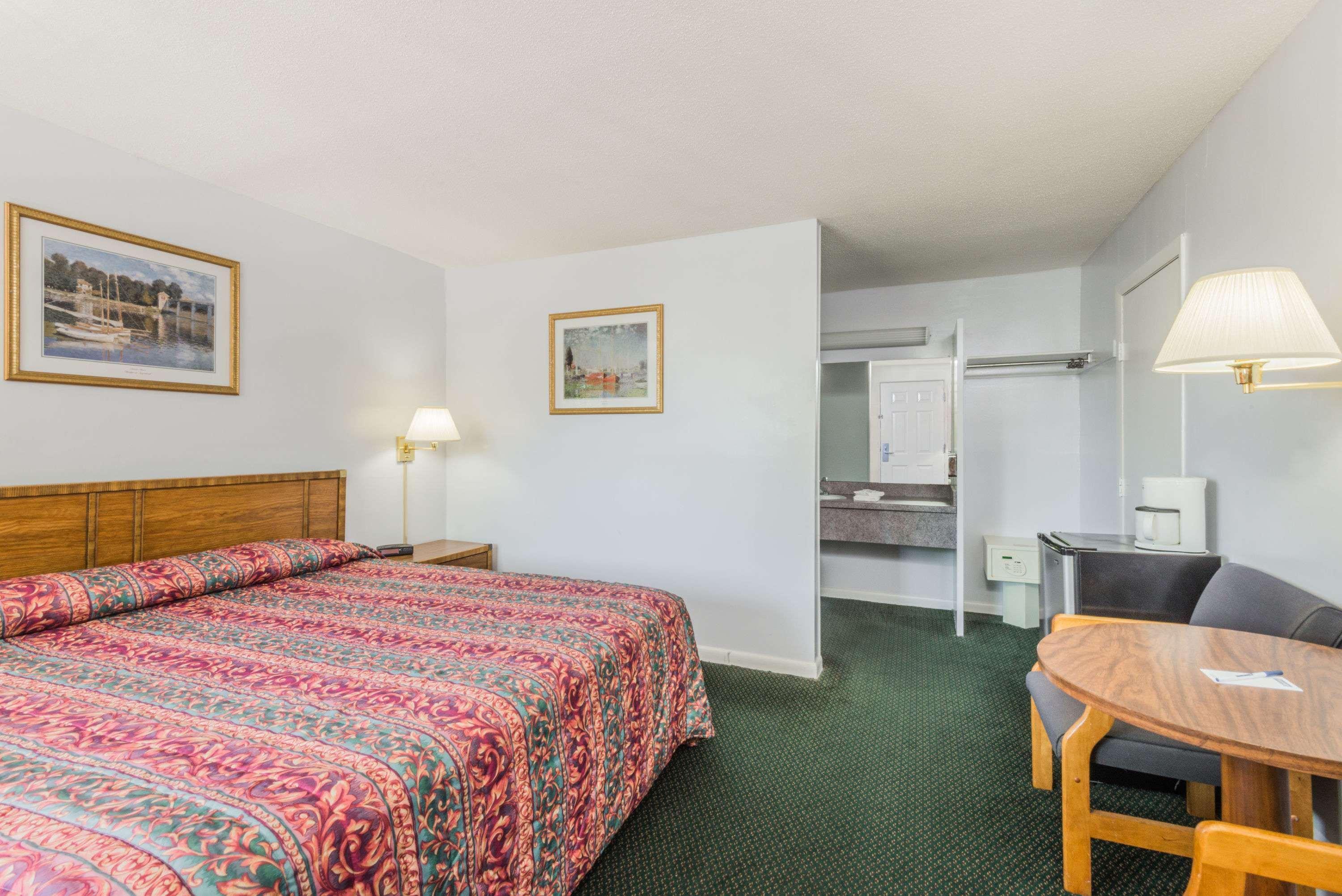 Travelodge By Wyndham Cape Cod Area West Dennis Εξωτερικό φωτογραφία