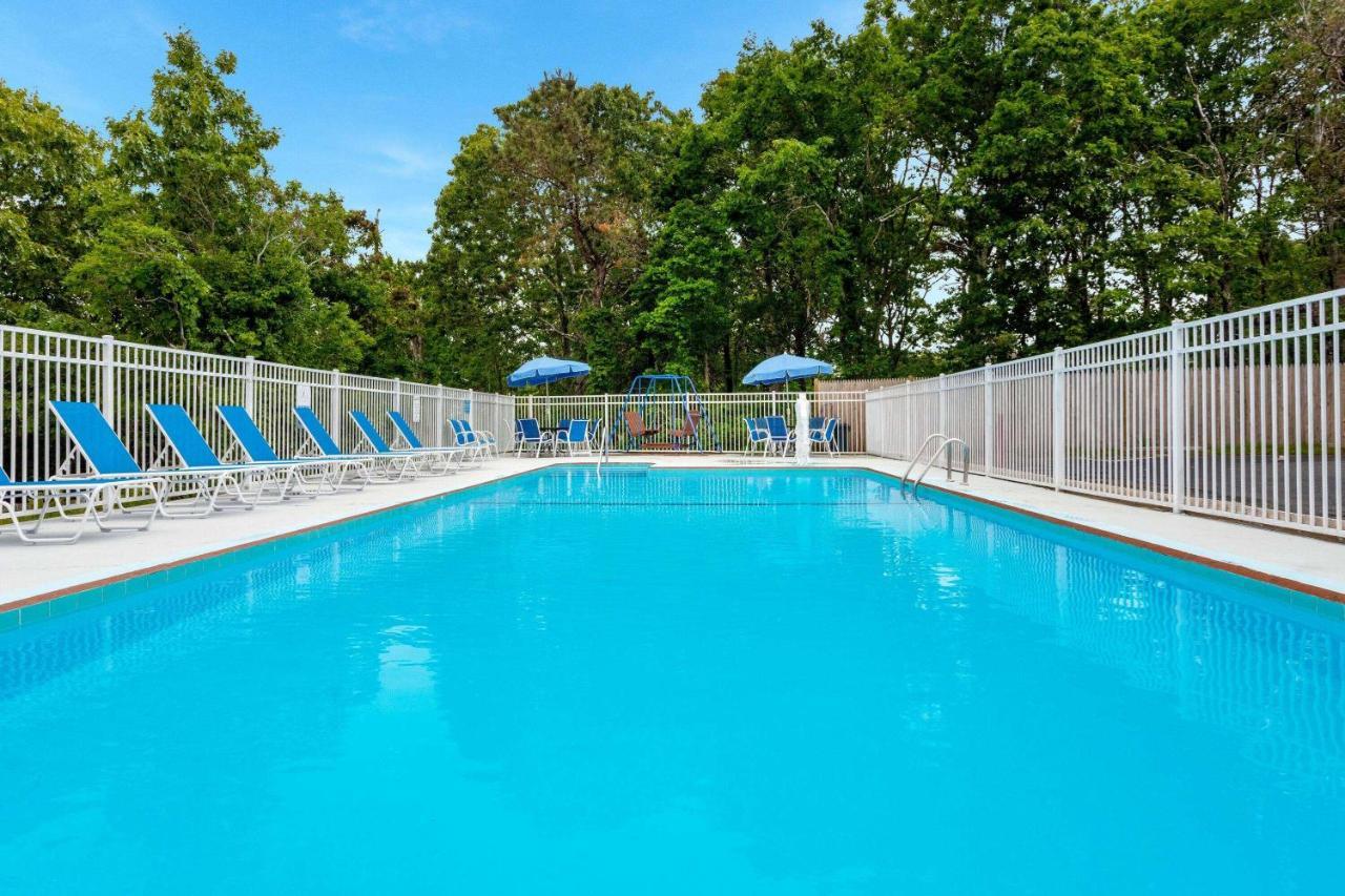 Travelodge By Wyndham Cape Cod Area West Dennis Εξωτερικό φωτογραφία