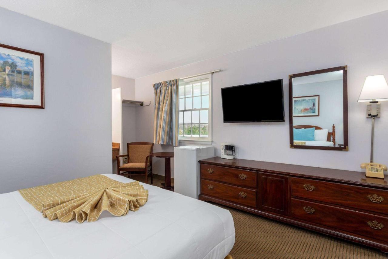 Travelodge By Wyndham Cape Cod Area West Dennis Εξωτερικό φωτογραφία