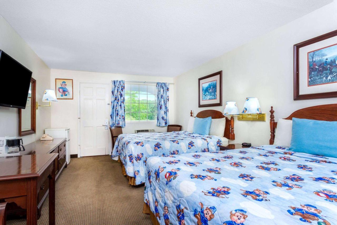 Travelodge By Wyndham Cape Cod Area West Dennis Εξωτερικό φωτογραφία
