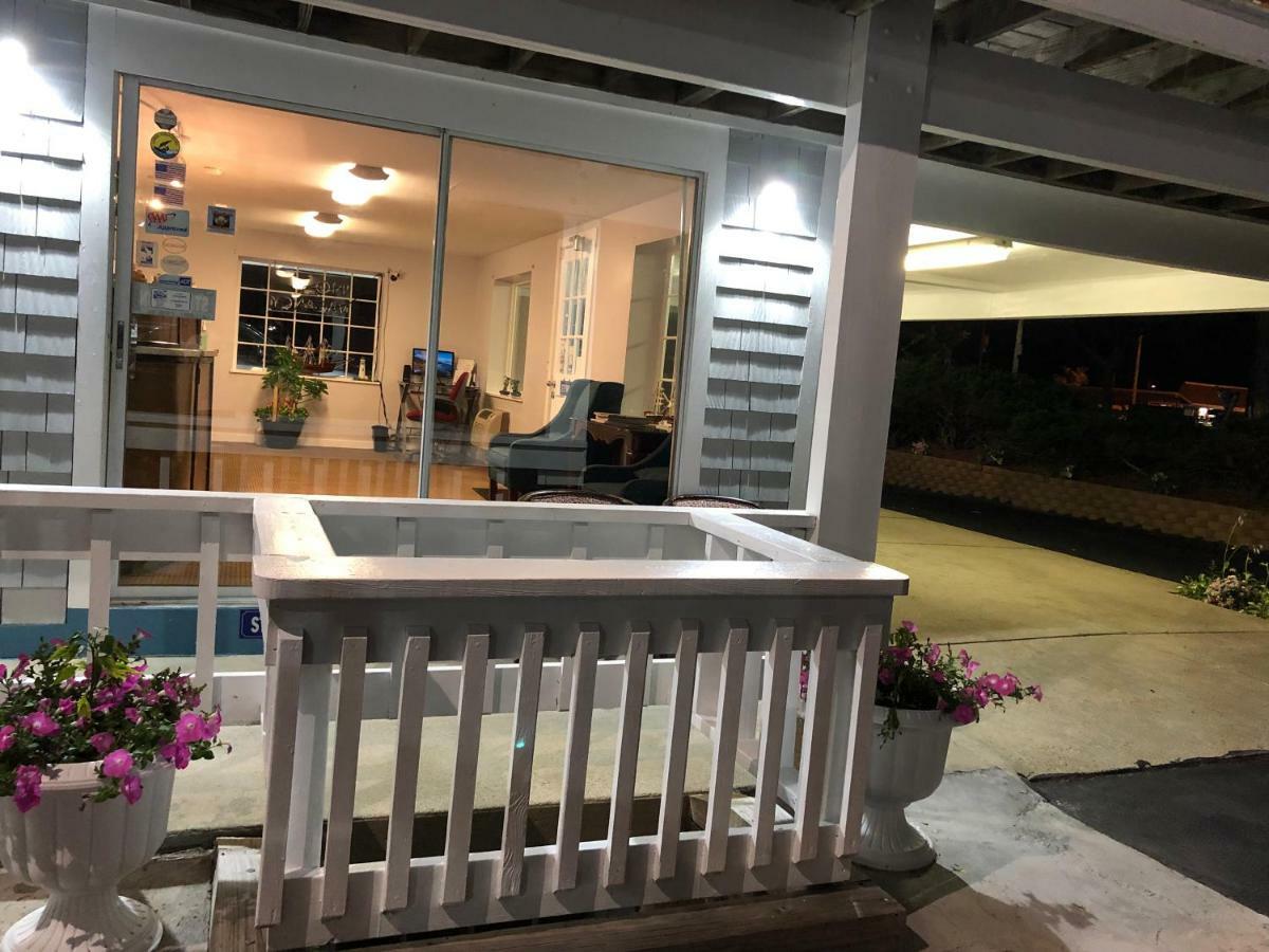 Travelodge By Wyndham Cape Cod Area West Dennis Εξωτερικό φωτογραφία